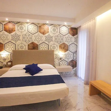 Nautilus Hotel 4*