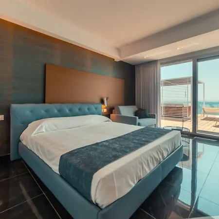 Nautilus Hotel