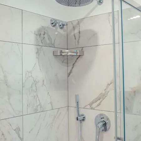 Nautilus מלון 4*