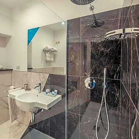 Nautilus Szálloda 4*