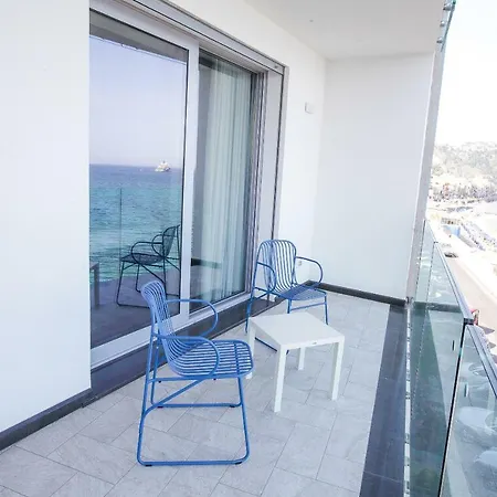 Nautilus Hotel 4*