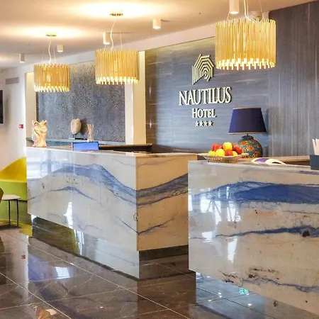 호텔 Nautilus 4*
