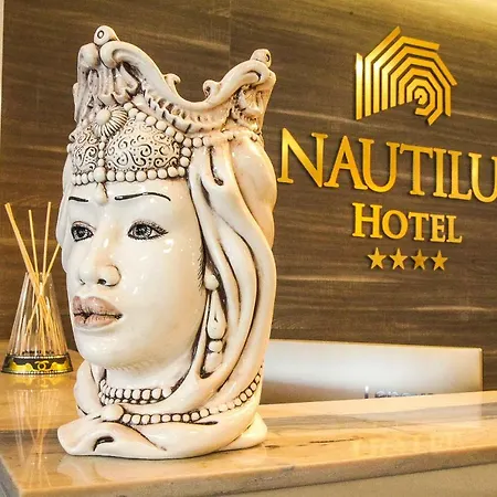 호텔 Nautilus