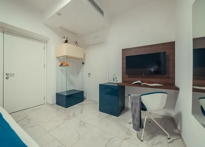 Nautilus Giardini-Naxos